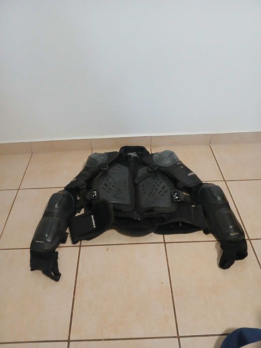 Zbroja ochraniacz chłopięcy rozmiar s