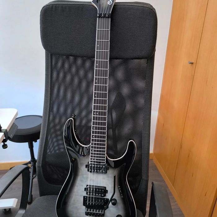 Guitarra Jackson Pro Plus DKAQ GB (idealmente troca por 7/8 string)