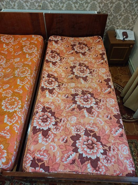 Ліжко односпальне