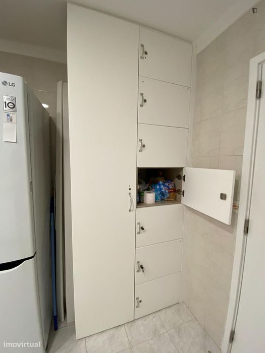 Quarto - localizado em Penha de França Lisbon