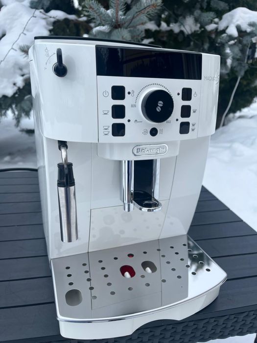 Кавомашина Delonghi Magnifica S 2021 рік гарантія