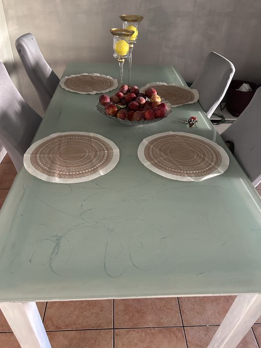 Mesa em vidro , com 2 m