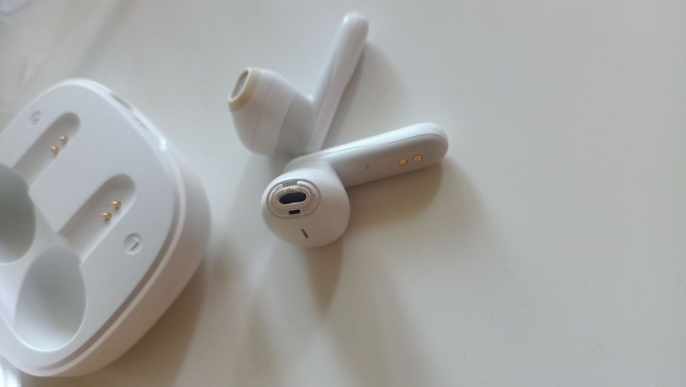 Słuchawki JBL Wave 300TWS ~ Uszkodzone