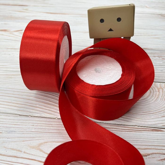 Атласна стрічка / 4 см