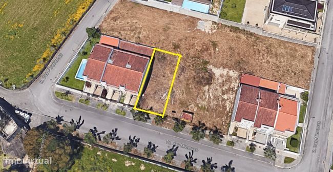 Lote de terreno com 250m2 para construção moradia em Banda