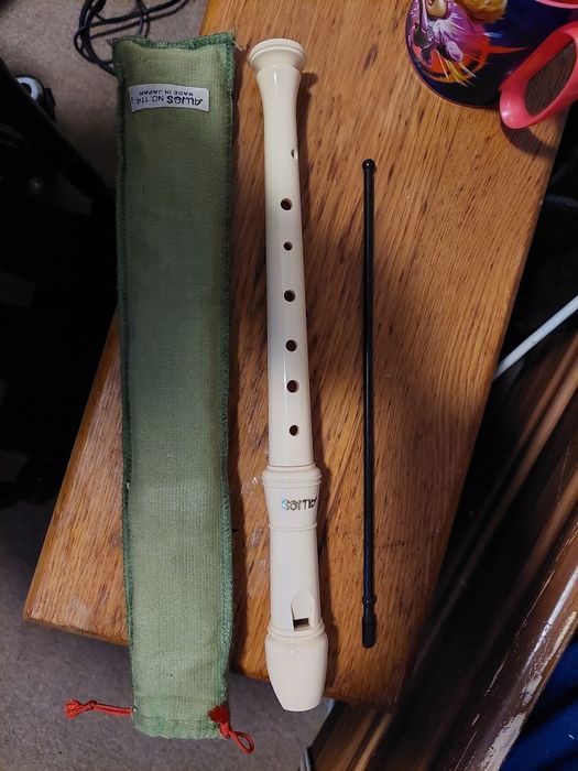 Блокфлейта Aulos.