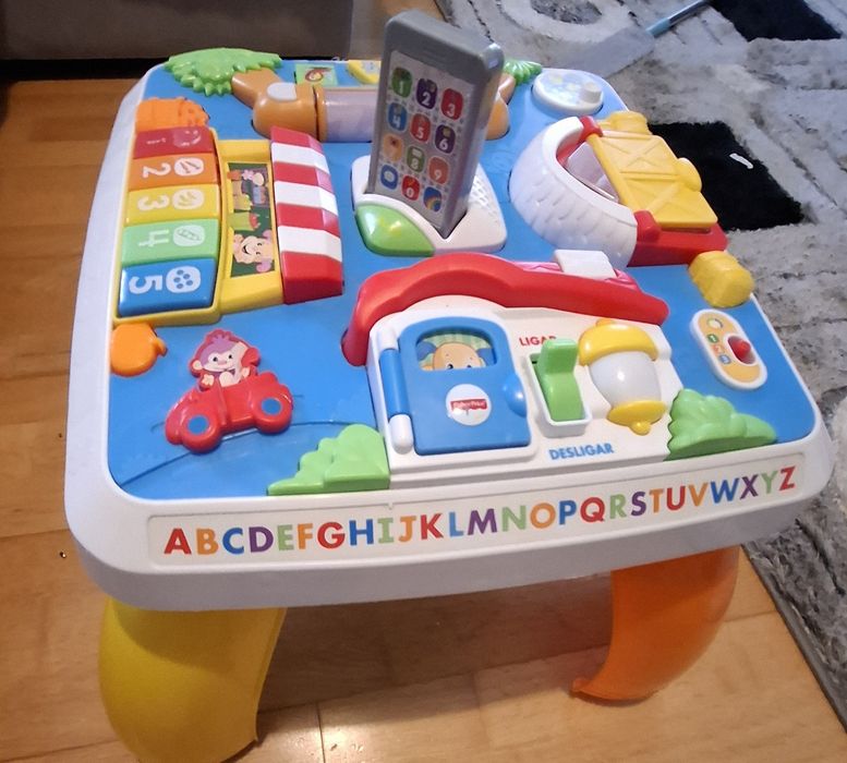 Mesa de jogo interativo bebé