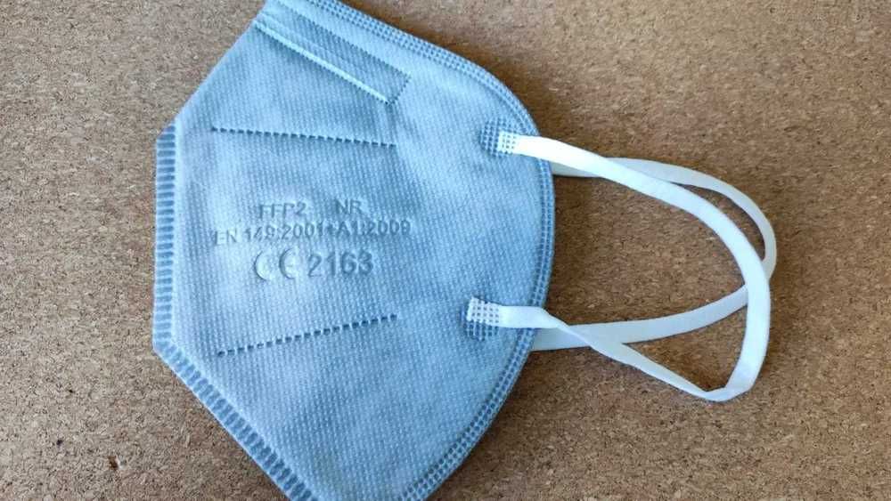 Lote 100 Máscaras KN95/FFP2 certificadas de 1ª e nível profissional