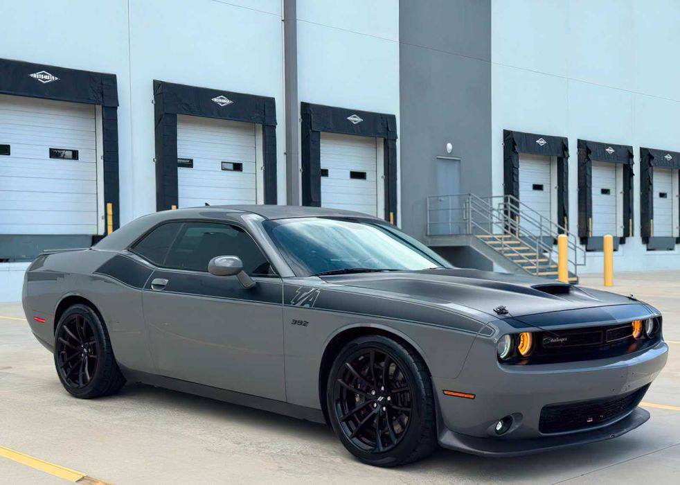 Dodge Challenger      2017