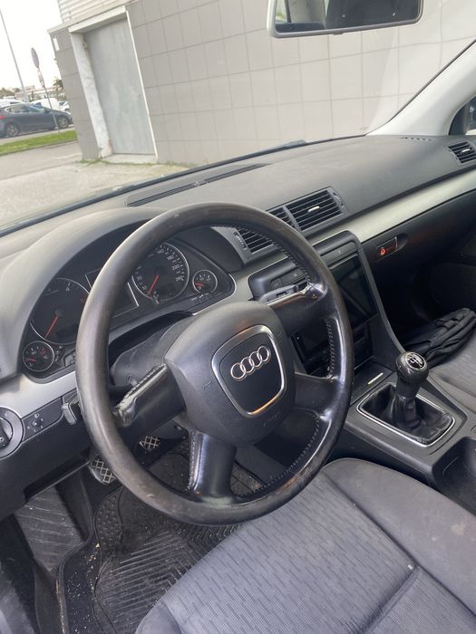 Audi A4 bom estado ! Aceito comercial furgao