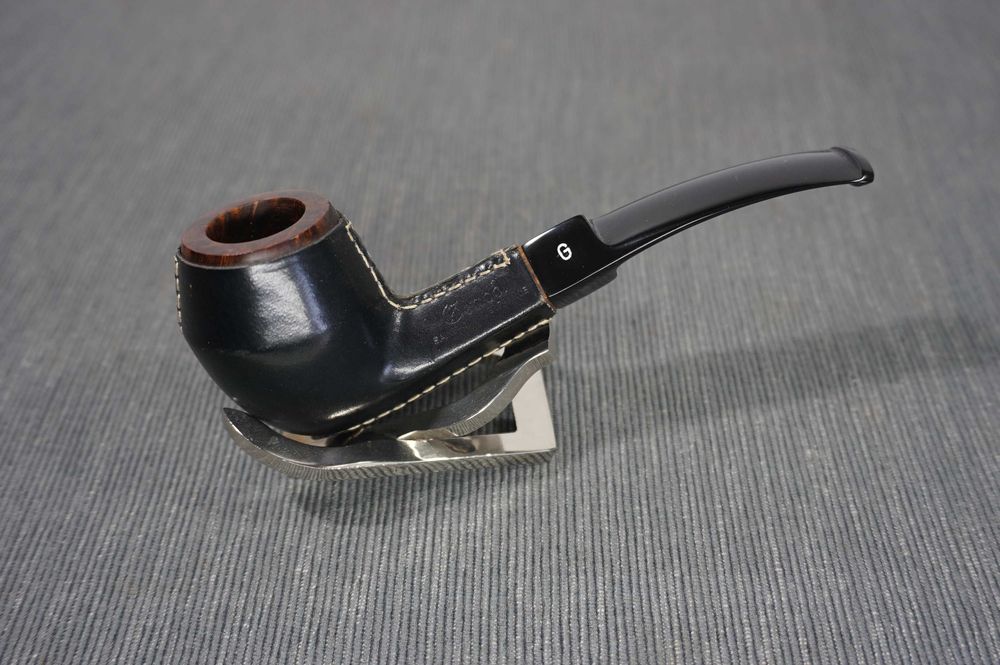 Bonito cachimbo Genod em urze, forrado a pele (França)