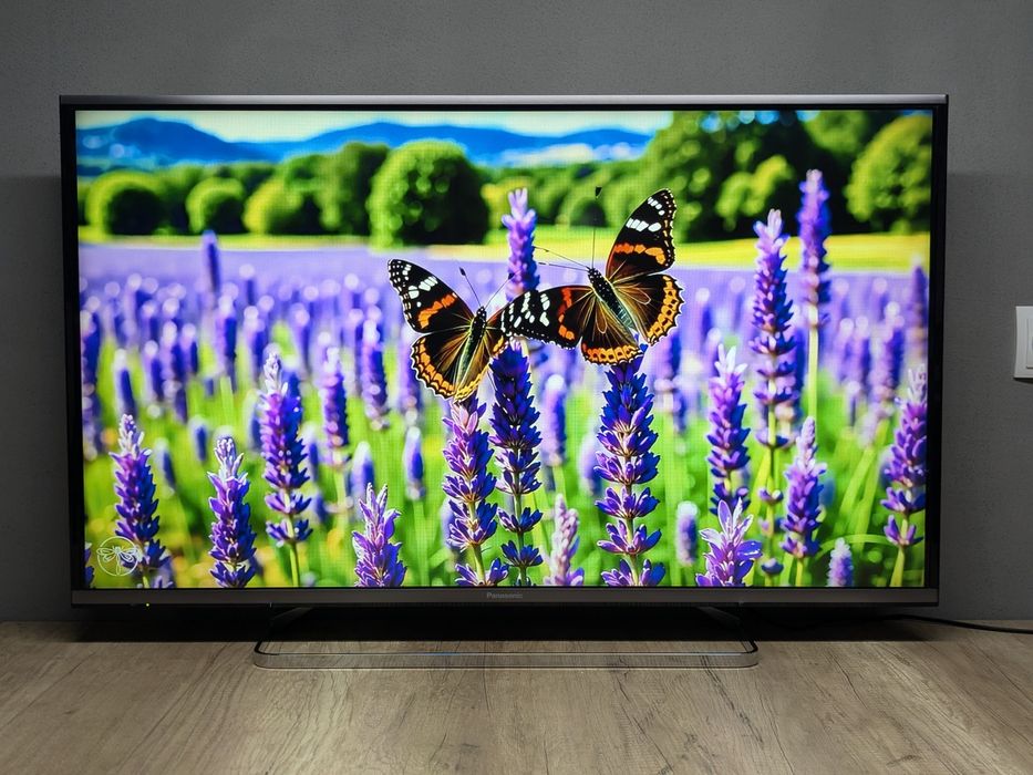 PANASONIC TX-42ASX659 Full HD 120 Гц ,3D, Smart TV,Wi FI, T2-тюнер