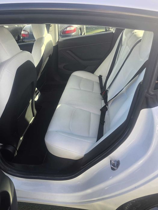 Tesla Model 3 Tração Traseira