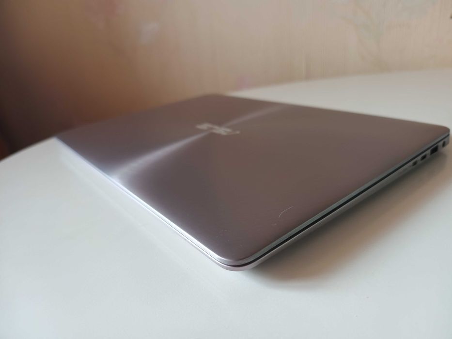 Asus ZenBook UX330U i5-7200U 8b SSD128Gb FHD