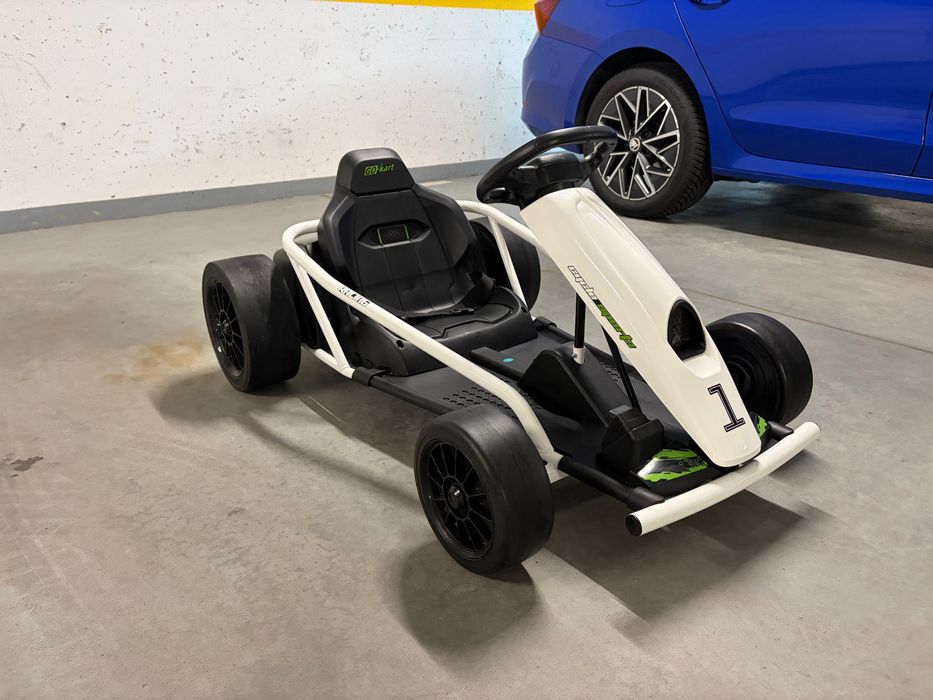 Gokart elektryczny dla dzieci, Drift Kart, 2x300W, biały
