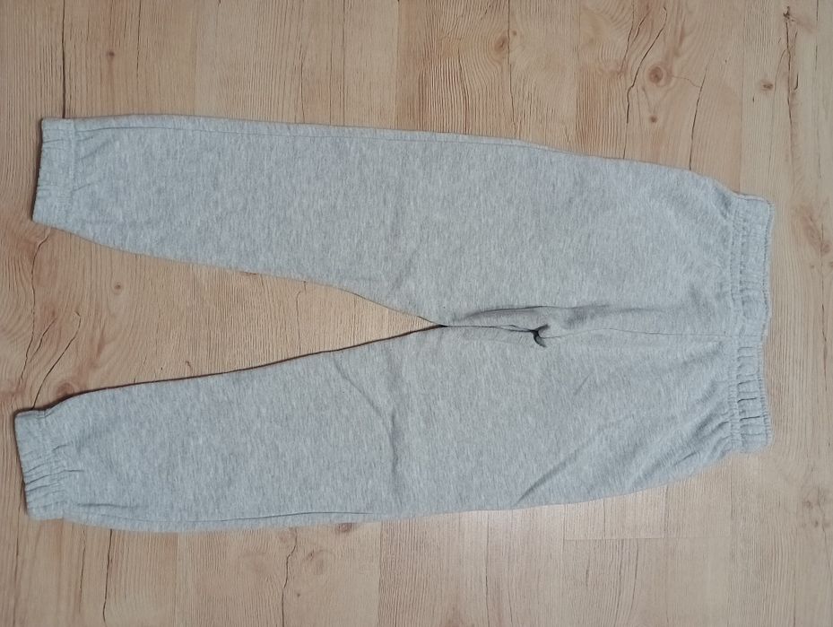 Spodnie dresowe dresy 128 F&F