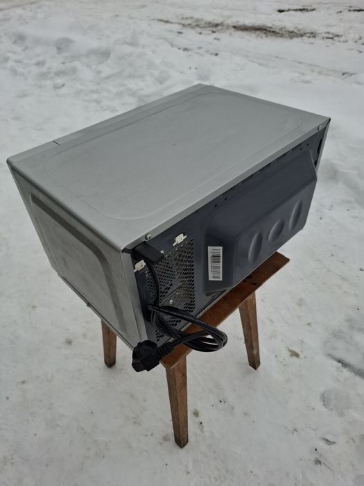 Мікрохвильова піч Sharp