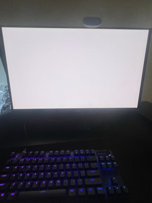 MSI MAG 271Q QD-OLED 240 hz 27”