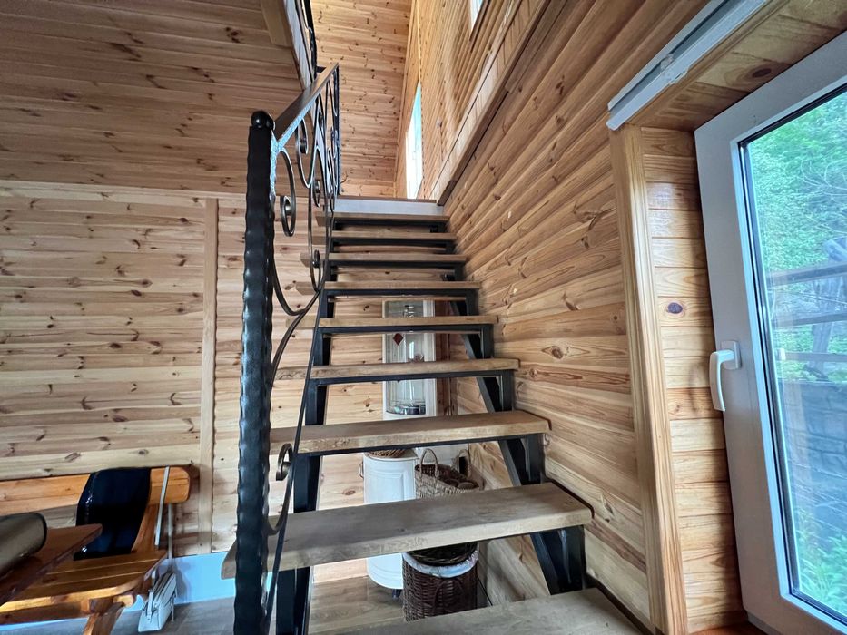 Будинок біля річки