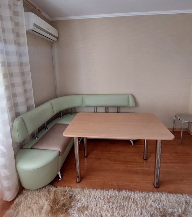 Подобова оренда 1к квартири в мальовничій центральній частині міста!