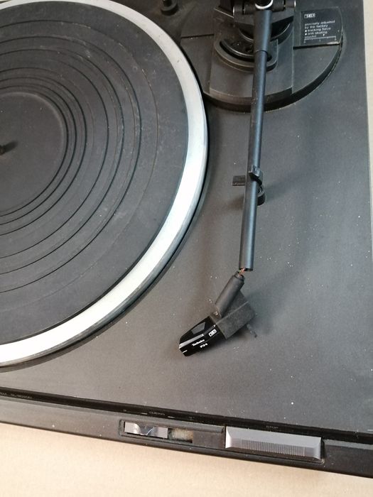 Gramofon TECHNICS model SL-BD20D