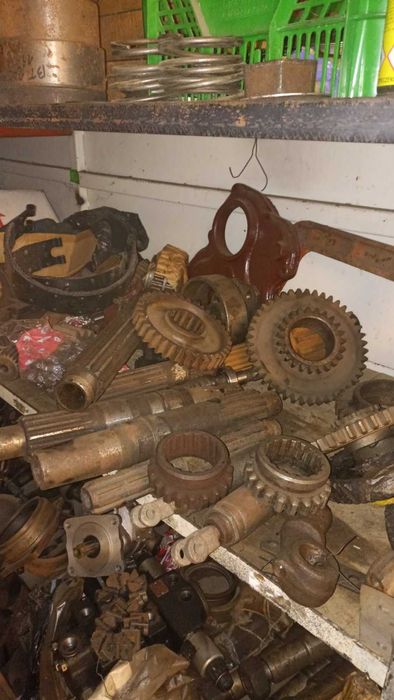 продам запчастини ДТ75