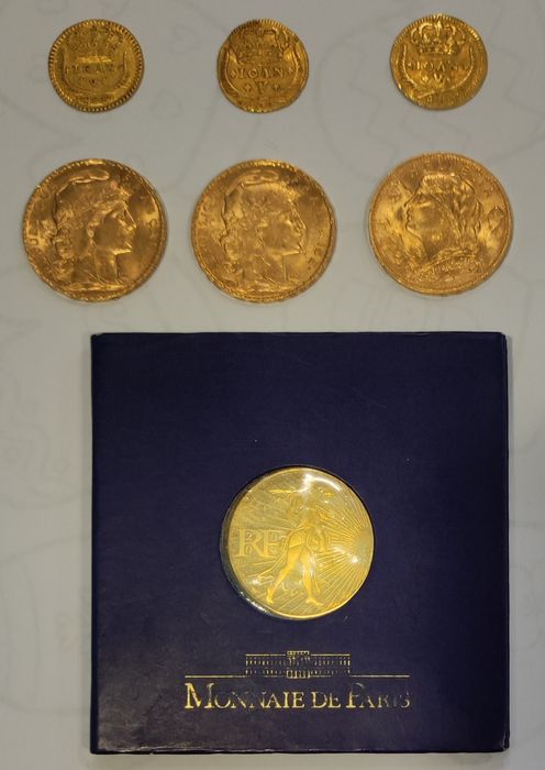 Moedas em ouro antigas
