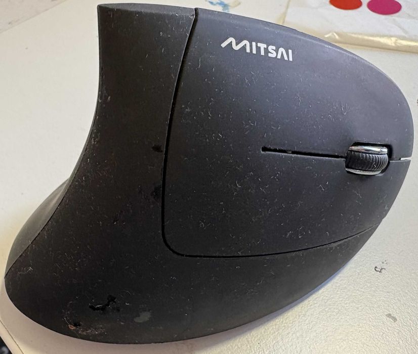 Wireless Ergonomic Mouse - Mitsai - Black447189137815644160