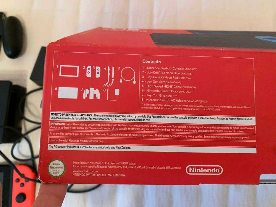 Консоль Nintendo Switch HAC-001(-01) V2 32GB Blue Red Б/У