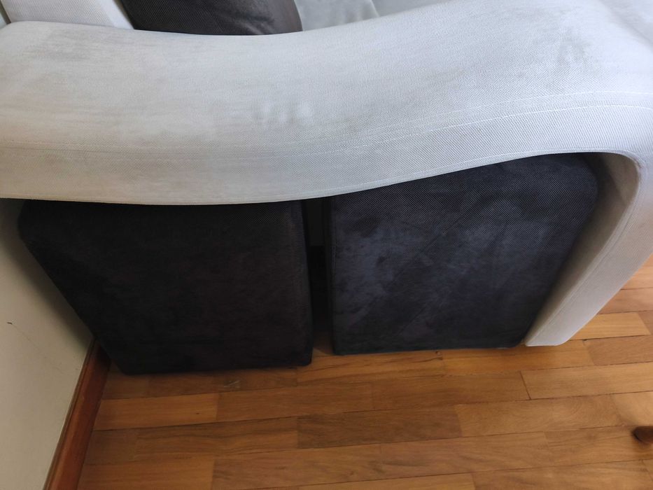 Sofá com chaise longue
