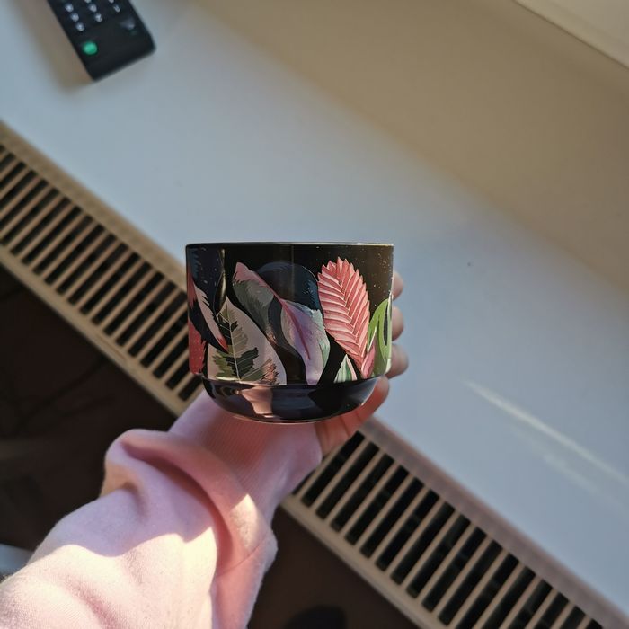 Zestaw 4 filiżanek porcelanowych