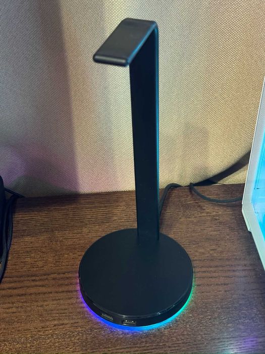 Підставка для навушників Razer Base Station V2 Chroma із USB Hub