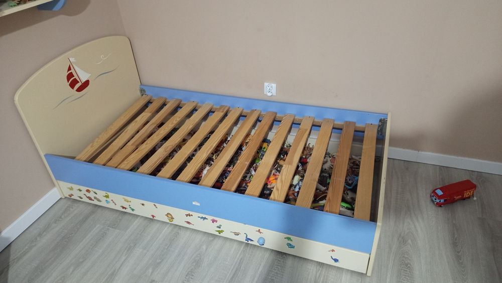 Łozko dziecięce 80x180 w dobrym stanie