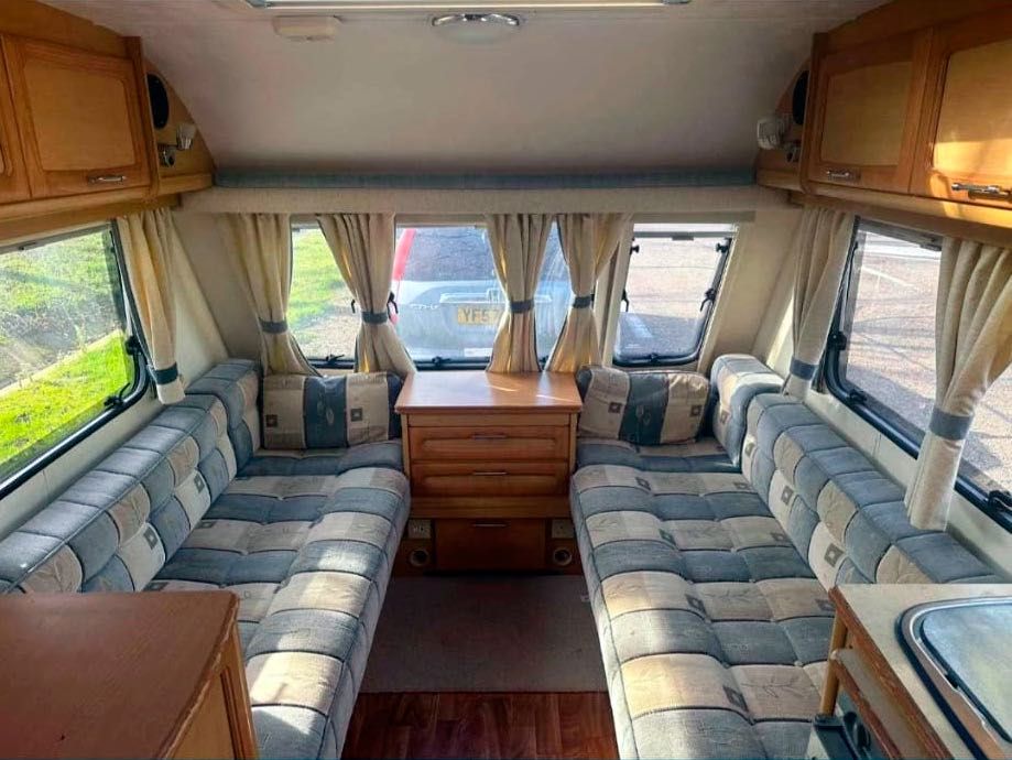 Caravana Inglesa Compass Magnum 556 Mendip 2007 – 5 Lugares