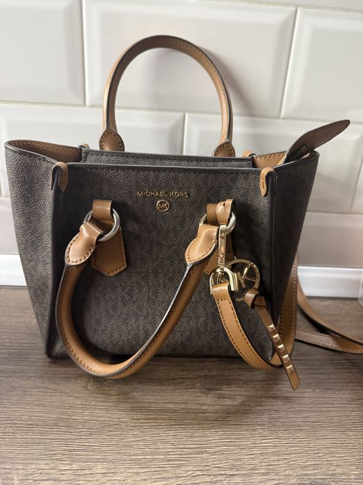 Michael Kors маленька
