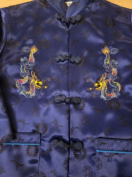 Dziecięcy jedwabny strój Tang z haftem  chińskiego smoka