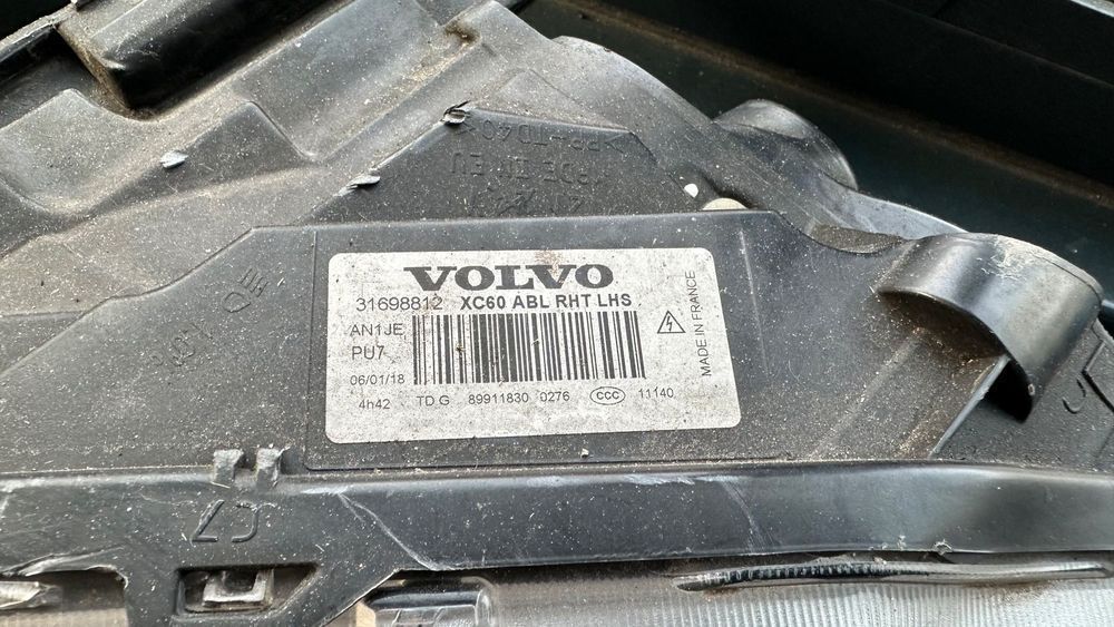Farol esq volvo xc60 xenon