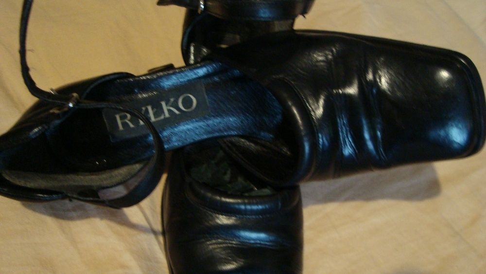 Czółenka czarne Ryłko rozm. 35,5