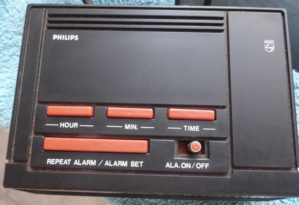 Despertador Digital Philips HR5279 Vintage