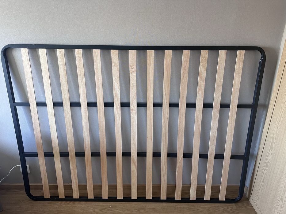 Vendo estrado de cama 200x140