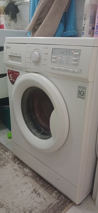 Продам пральну машину LG