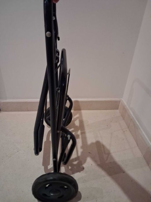 Carrinho para malas dobrável