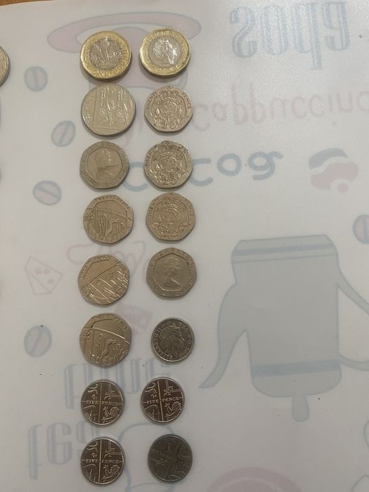 Moedas da Inglaterra com o rosto da rainha são colecionáveis