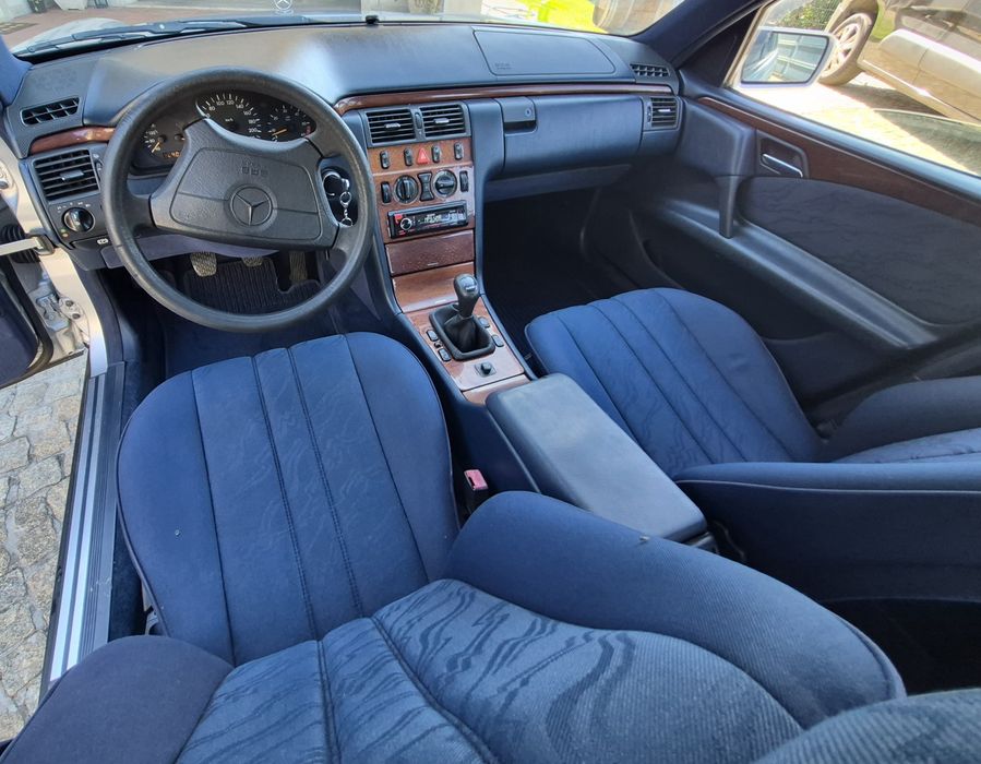 Mercedes E220 Diesel  1996