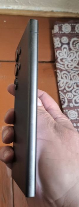 Продам Samsung Galaxy S24 Ultra 12/256