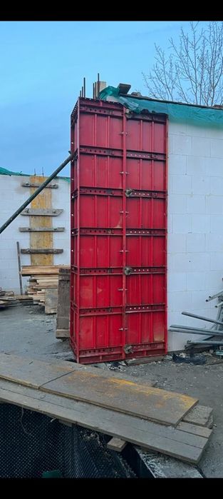 Szalunki słupowe  hiszpańskie filary  stemple doki