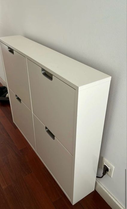 Sapateira IKEA em boa condição