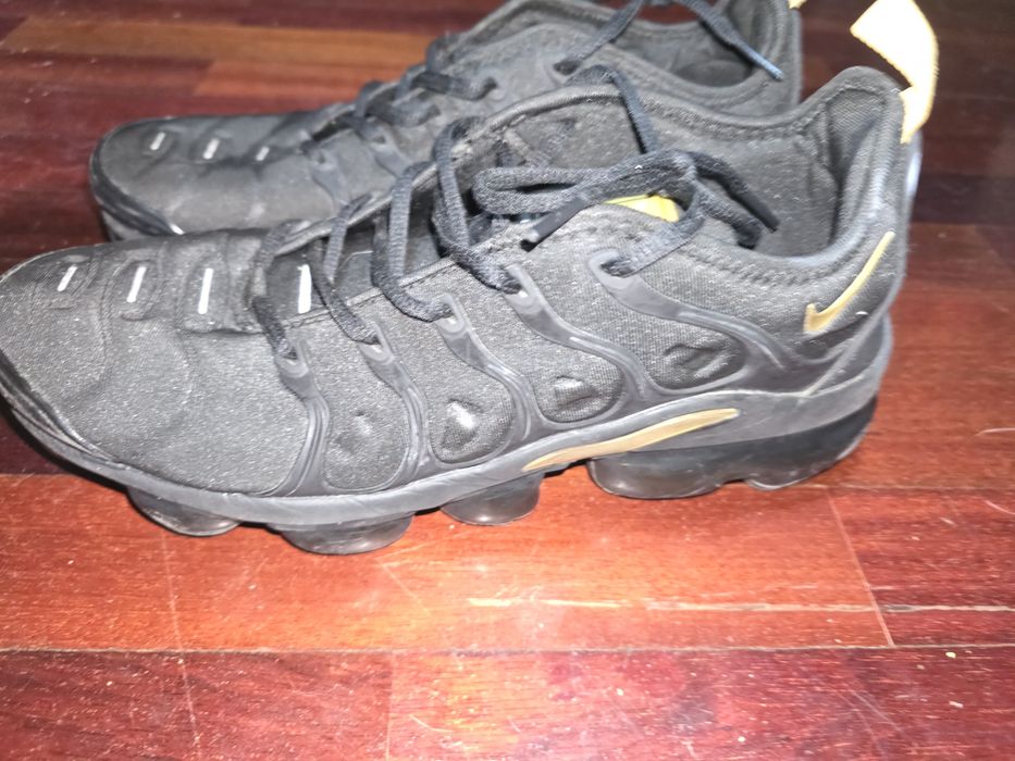 Nike Air VaporMax Plus Black & Gold (43)