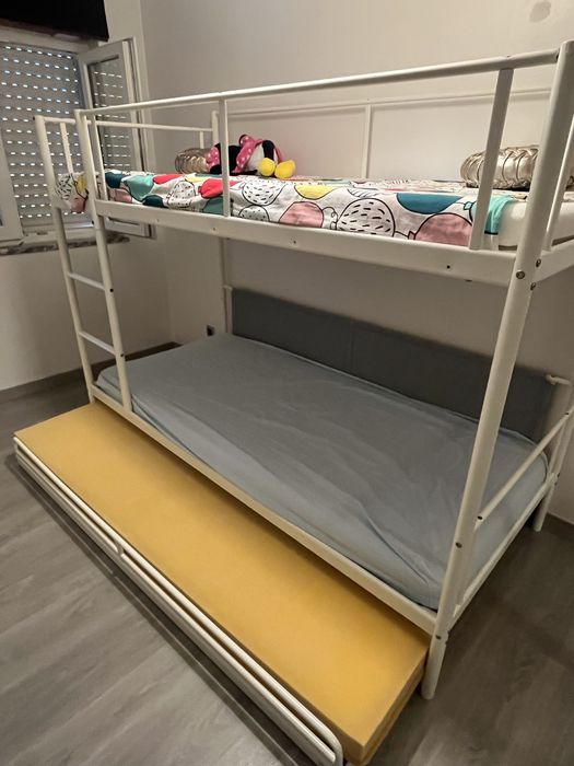 Beliche completo com 3 colchoes e oferta das colchas