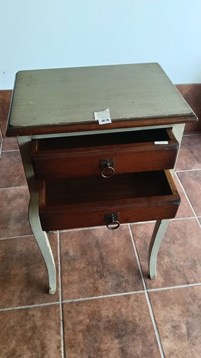 Elegante Mesa de Cabeceira Alta / Camiseiro Auxiliar em Estilo Clássico Shabby Chic